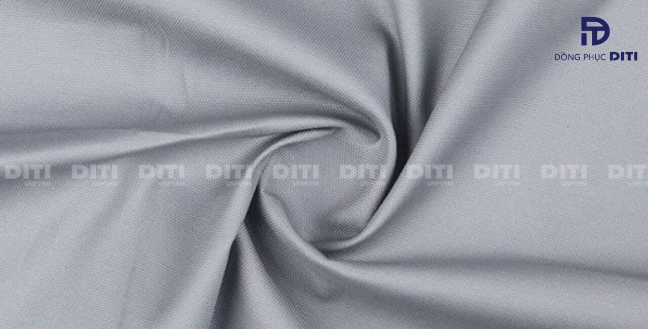 Vải cotton poly được dùng trong may áo polo đồng phục 