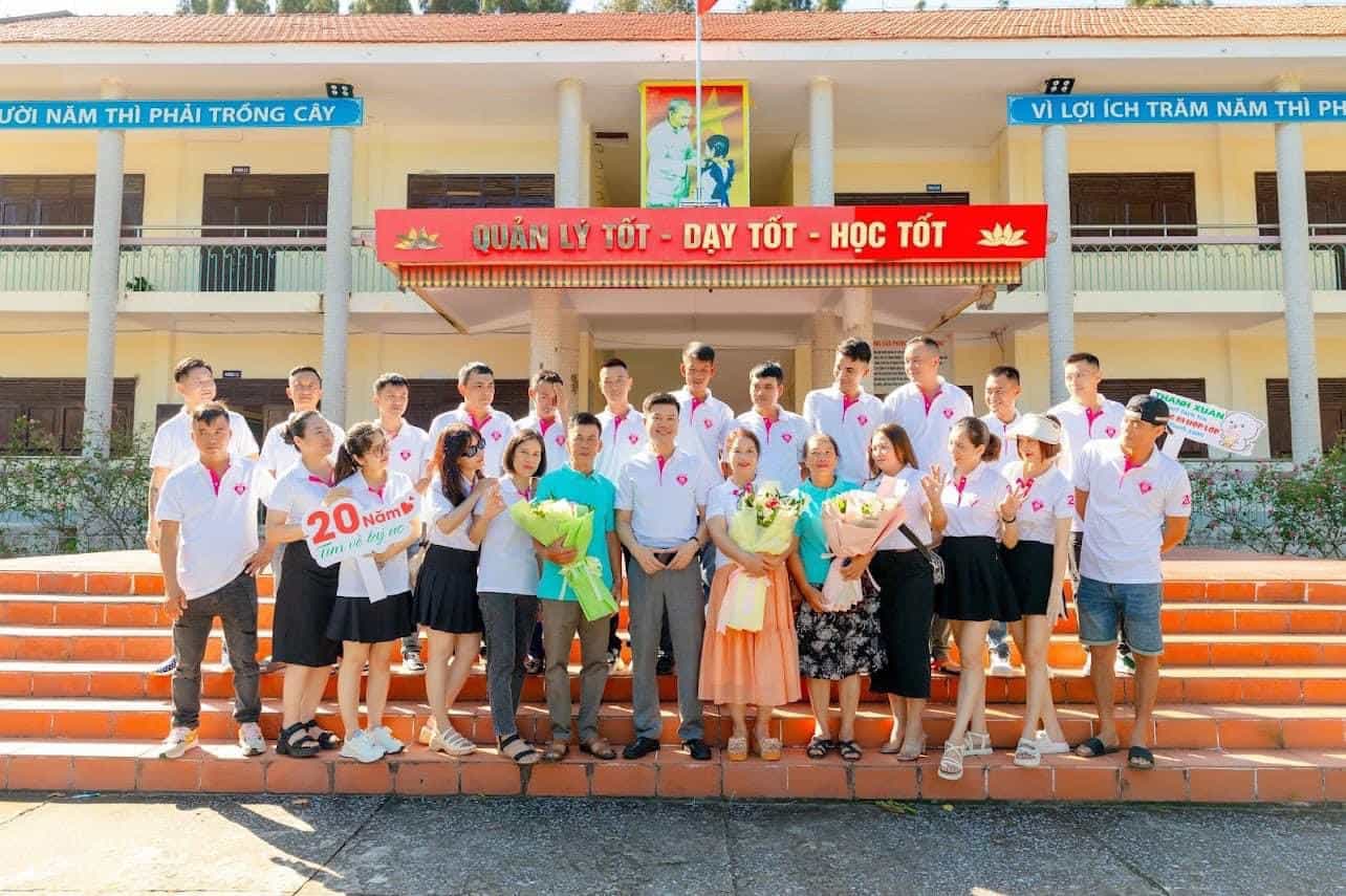 Đồng phục họp lớp 20 năm