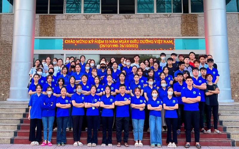 Áo đồng phục trường học